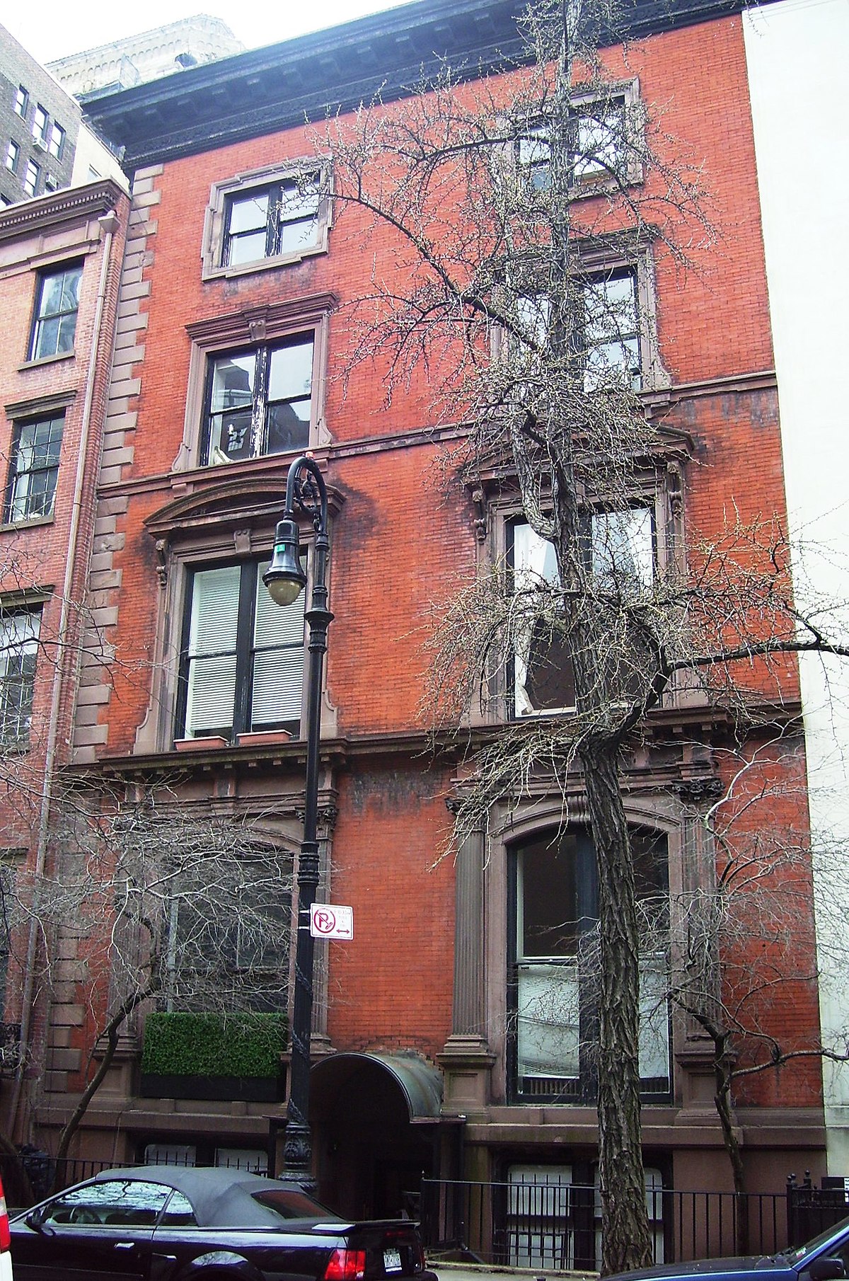 File:14 West 10th Street.jpg - Wikimedia Commons