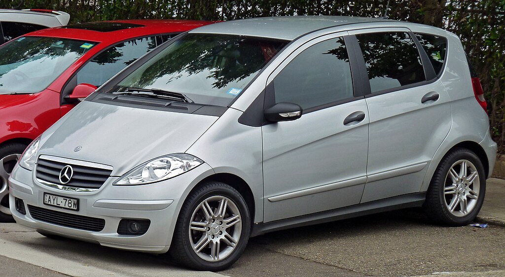 File:2006 Mercedes-Benz A 170 (W 169) Classic 5-door hatchback