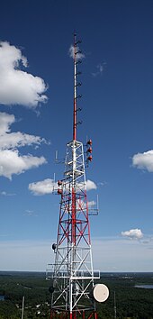 WGBH radio transmitter atop Great Blue Hill 2012 07 21 great-blue-hill 28 (43254623450).jpg