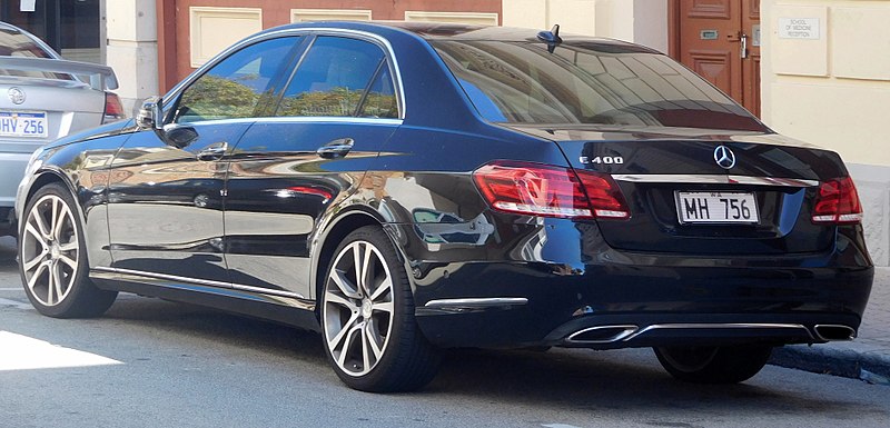 File:2013-2016 Mercedes-Benz E 400 (W 212) sedan (2018-02-22) 02.jpg