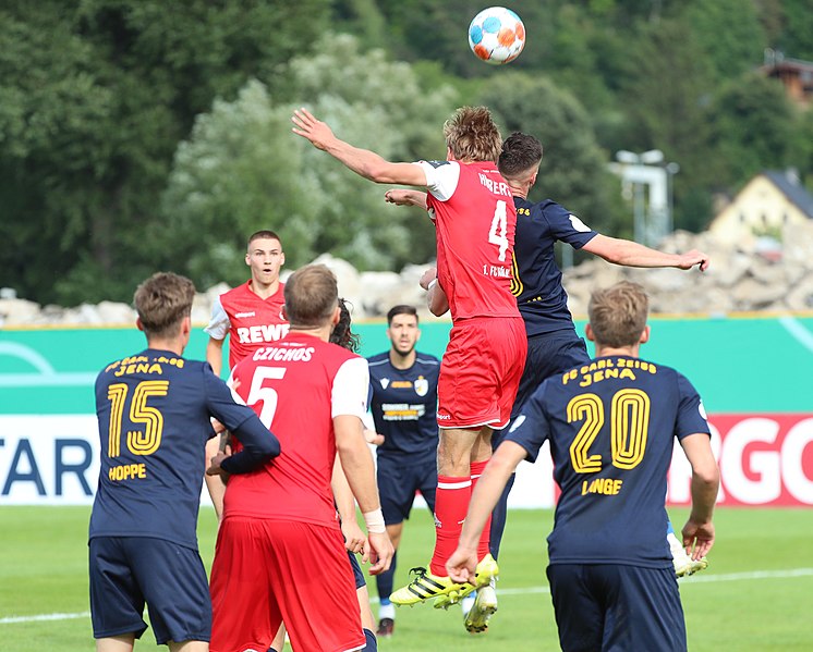 File:2021-08-08 FC Carl Zeiss Jena gegen 1. FC Köln (DFB-Pokal) by Sandro Halank–227.jpg