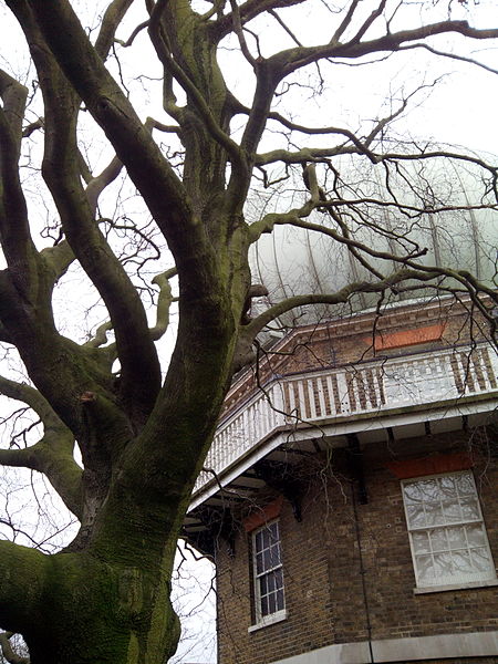 File:28-inch telescope, Royal Observatory and tree, Greenwich, London, UK, 2015.jpg