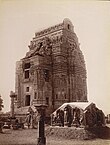 8th or 9th century ruined Teli ka Mandir partly restored in 1885, Gwalior fort, Madhya Pradesh.jpg