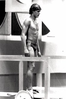 Adjusting fulcrum with foot prior to a dive AdjFulcrum.jpg