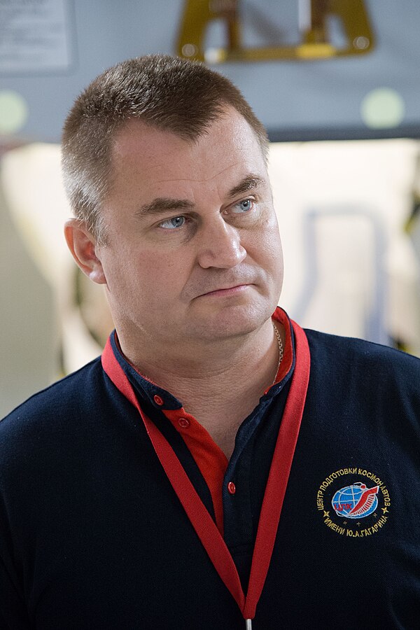 Ovchinin in the Space Vehicle Mockup Facility at the Johnson Space Center in 2014