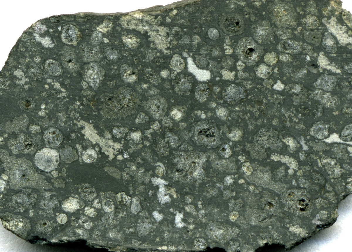 File:Allende meteorite, carbonaceous chondrite (14601454299).jpg - Wikimedia Commons