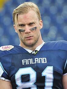 American football player wearing eye black American Football EM 2014 - FIN-SWE -360 (1).JPG