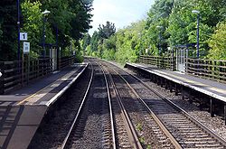 Appleford railway station platforms in 2009.jpg
