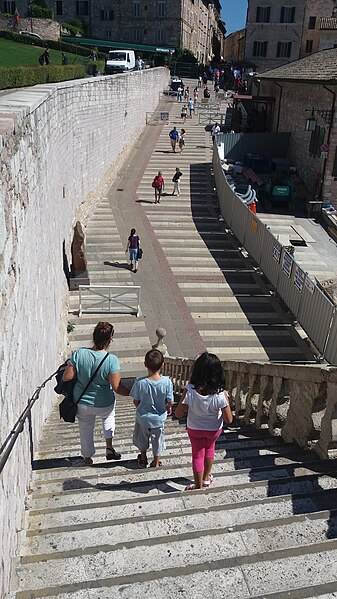 File:Assisi - Basilica di San Francesco - 2023-09-19 00-10-25 006.jpg