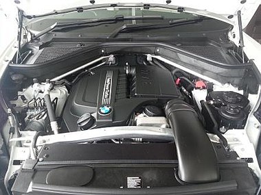 BMW N55 engine 2013.jpg