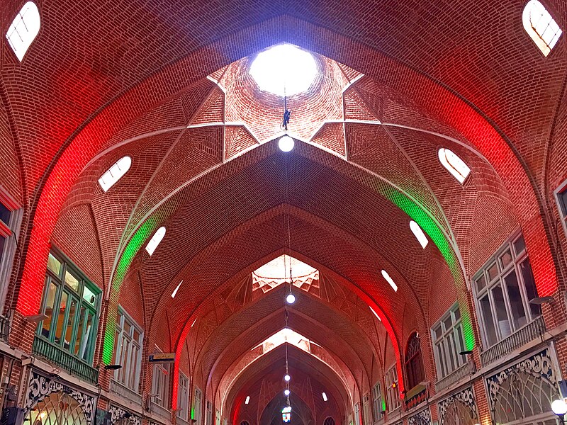 File:Beautiful architecture tabriz bazaar - Colorful.jpg