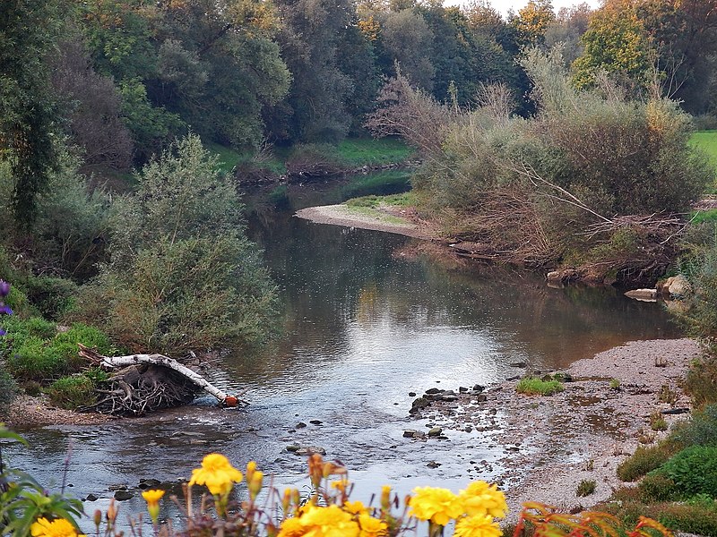 File:Beim 366 km langen Neckartalradweg, Neckar - panoramio.jpg