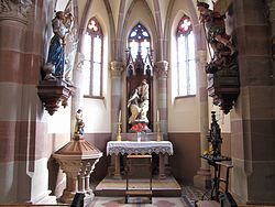 Chapelle baptismale avec statues (XIXe)