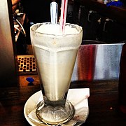 Boston cooler ice cream float