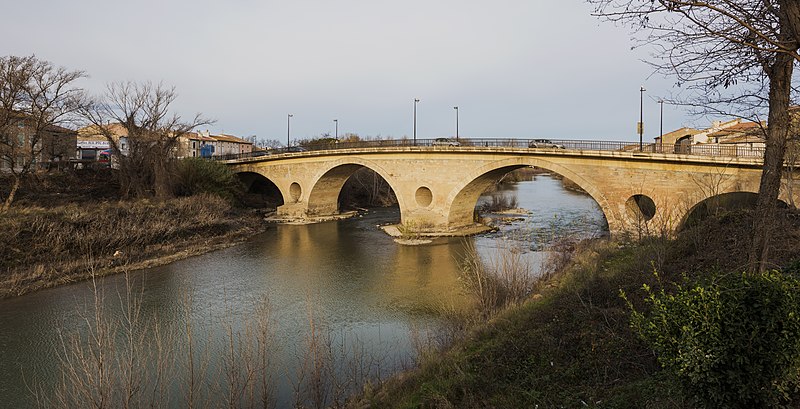 File:Bridge, Coursan 04.jpg