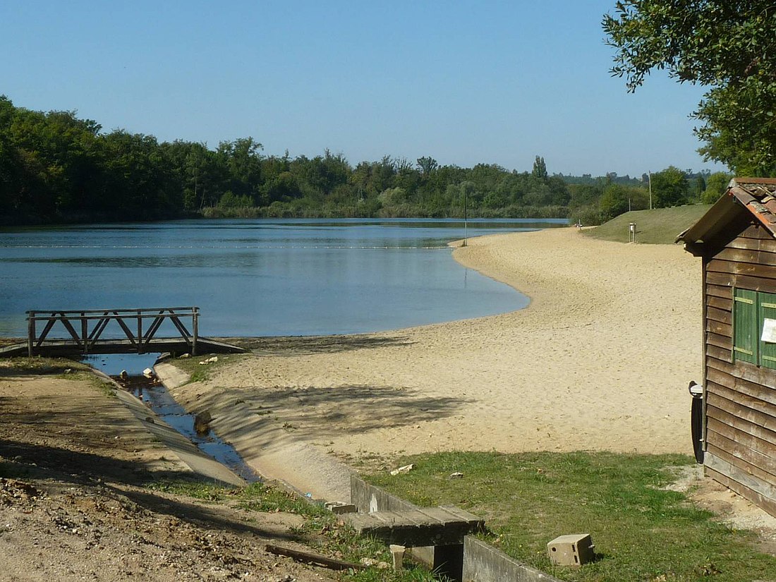 File:Brossac lac.JPG