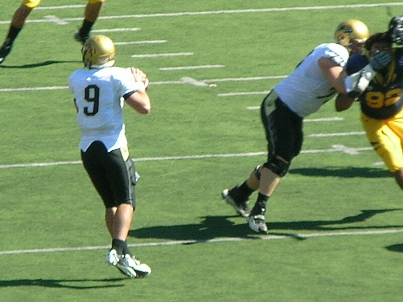 File:Buffaloes on offense at Colorado at Cal 2010-09-11 35.JPG