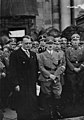 Адолф Хитлер и на заден план Райнхард Хайдрих във Виена – културната столица на Райха