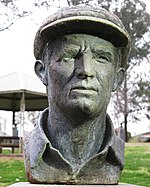 Bust of Ray Lindwall.jpg