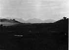 Le "Gunung Poko Leok"[N 12] est pourvu d'un point culminant à 1 625 mètres d'altitude. Il s'agit d'une montagne magmatique de type stratovolcan[N 13]. Ce genre de dôme volcanique est également appelé volcan composite.