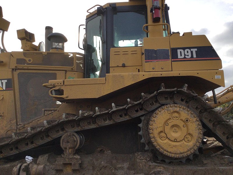 File:Cat D9T.jpg