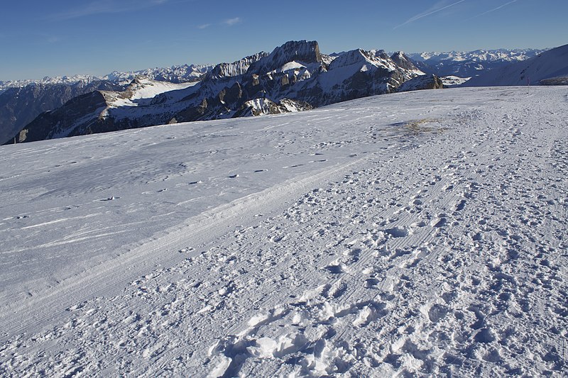 File:Chäserrugg - panoramio (135).jpg