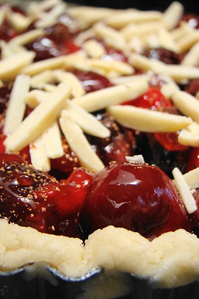 File:Cherry tart ready for the BBQ.jpg