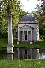 Thumbnail for File:Chiswick - Obelisk &amp; Ionic Temple (15298918976).jpg