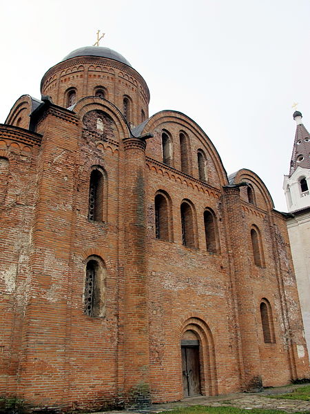 File:Church of Saint Peter and Saint Paul on Gorodyanka in Smolensk (2013-11-08) 14.JPG