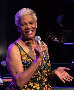 Dionne Warwick 2 (recadrée) .jpg