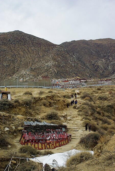Fail:Drepung Monastery 哲蚌寺, Tibet, 2012 (52015014857).jpg
