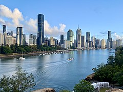 Early morning in Brisbane City seen from Kangaroo Point, September 2020, 03.jpg