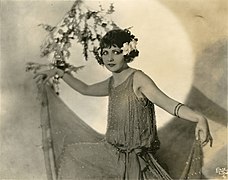 Edna Murphy, film actress (SAYRE 7351).jpg