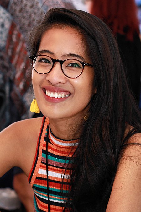 Elaine Castillo 2018.jpg