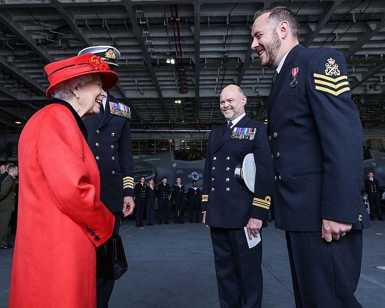 File:Elizabeth II with HMS Queen Elizabeth V.jpg