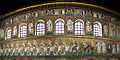 Veggmosaikk i midtskipet i San Appolinare Nuovo-basilikaen i Ravenna