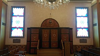 Intérieur de la synagogue.