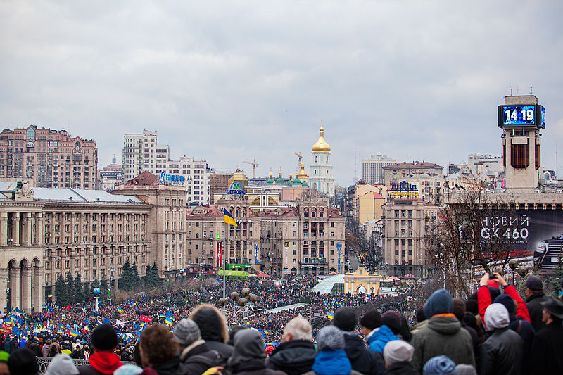 File:Euromaidan Kyiv 1-12-13 by Gnatoush 009.jpg