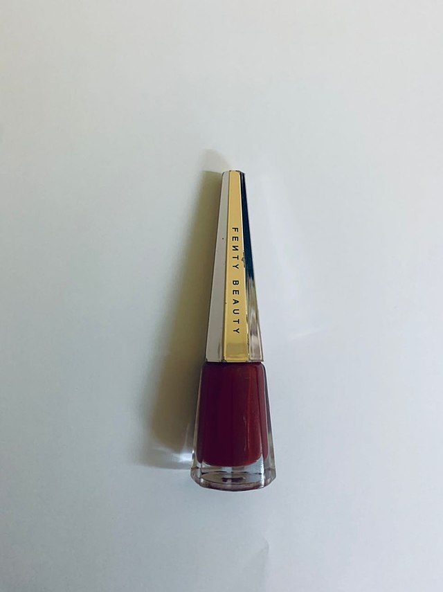 File:Fenty Beauty Lipstick Review.jpg - Wikimedia Commons