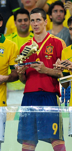 File:Fernando Torres Golden Boot Confederations Cup 2013.jpg