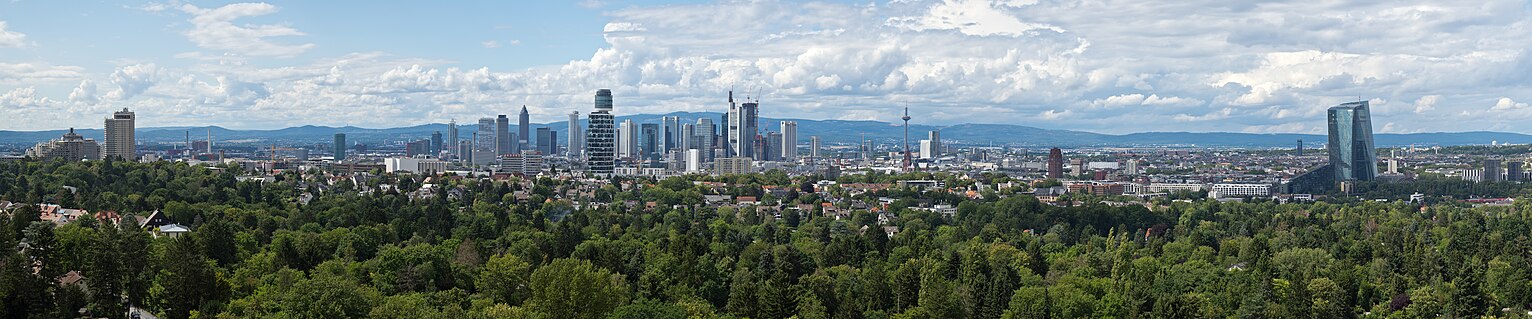 Blick vom Goetheturm auf Frankfurt am Main (2023)