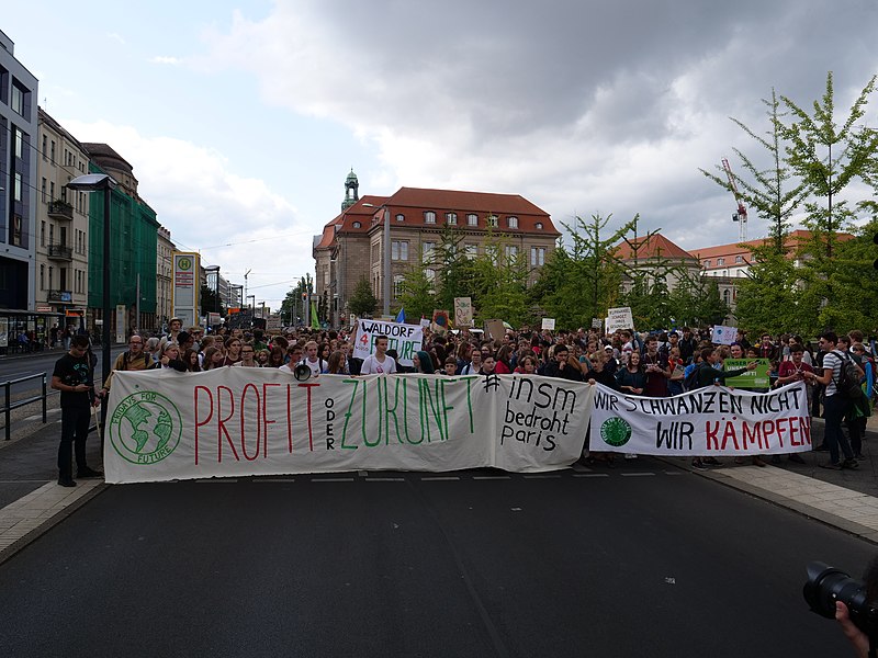 File:FridaysForFuture protest Berlin 16-08-2019 02.jpg