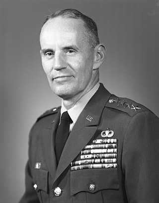 <span class="mw-page-title-main">Bruce Palmer Jr.</span> United States Army general (1913–2000)