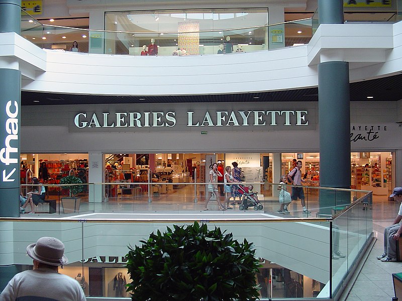 File:Galeries Lafayette in Montpellier.jpg