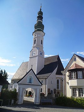 Geinberg - Kath. Pfarrkirche hl. Michael.jpg