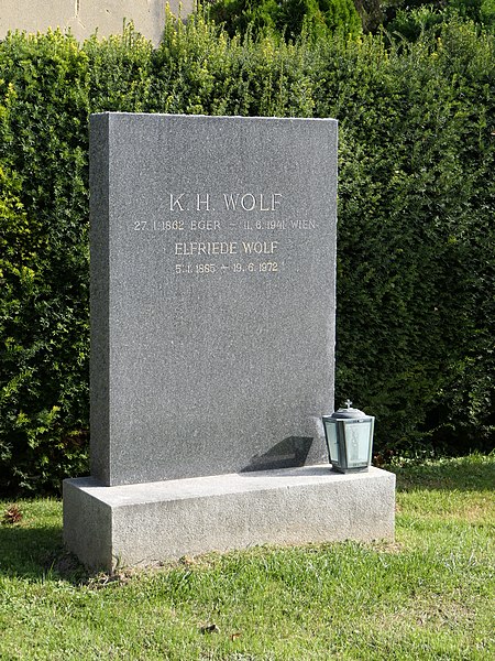 File:Grab von Karl Hermann Wolf auf dem Wiener Zentralfriedhof.JPG