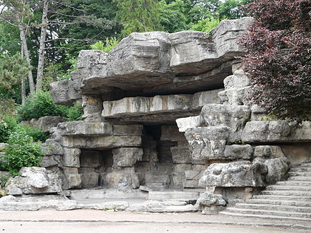 The "caves" of the public garden