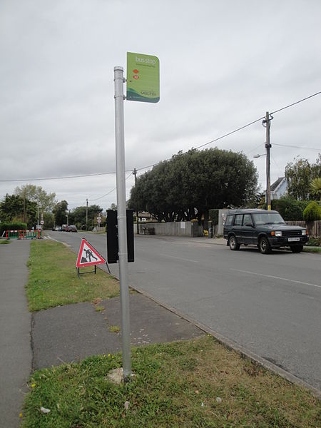 File:Gurnard Solent View Road Top bus stop in October 2011.JPG