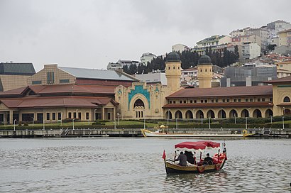 How to get to Haliç Kongre Merkezi with public transit - About the place