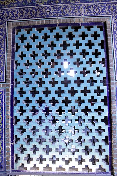 File:Helya mosque 3.jpg